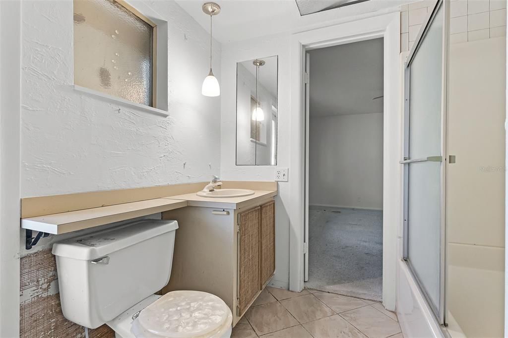 Bathroom, Interior, Pendant Lights