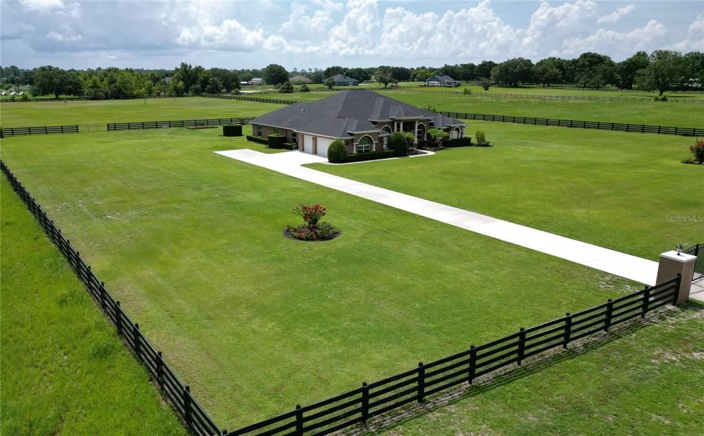 Exterior, Drone