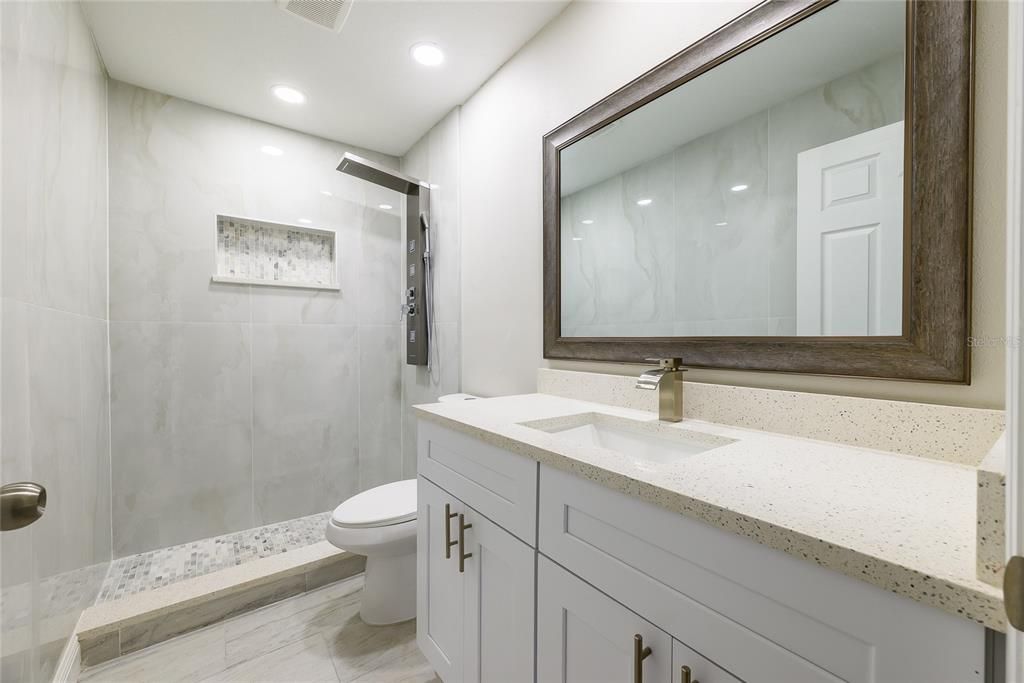 Bathroom, Interior, Marble, Marble Walls, Recessed Lighting