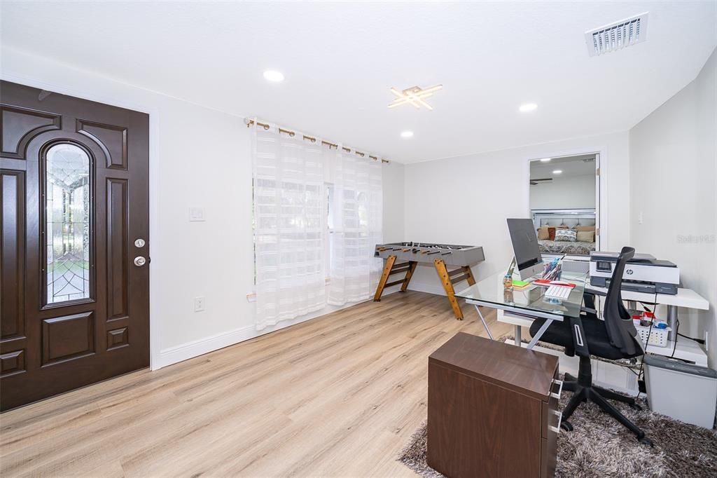 Home Office, Interior, Recessed Lighting, Wood Texture Flooring