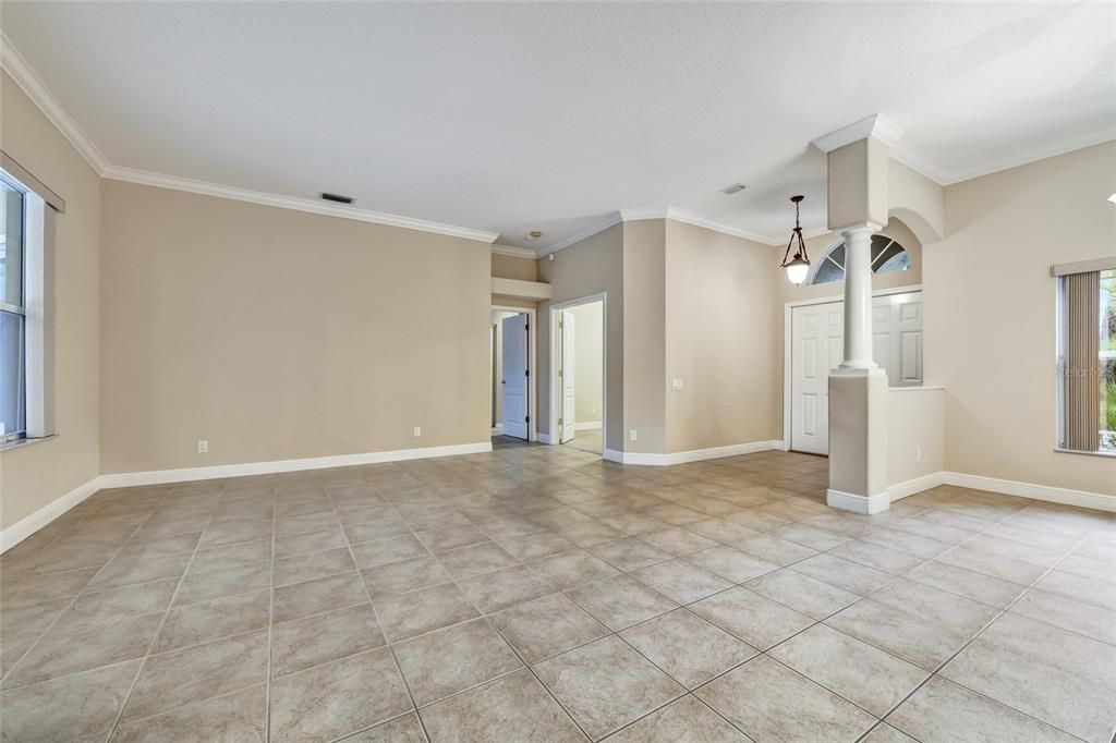 Empty room, Interior, Pendant Lights