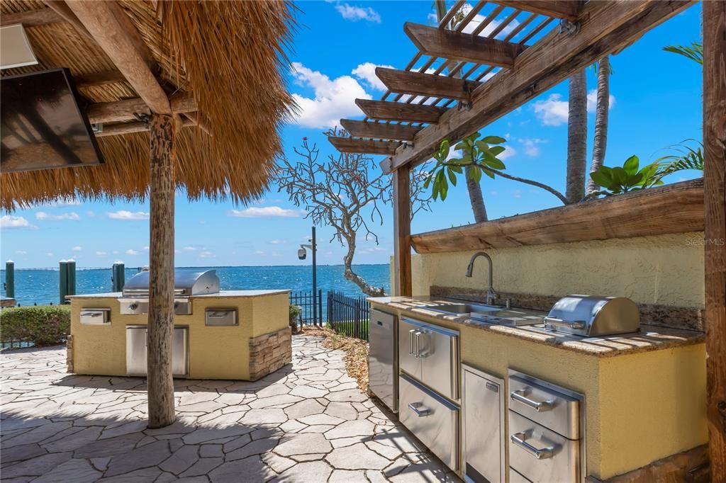 Exterior, Outdoor Kitchen, Water