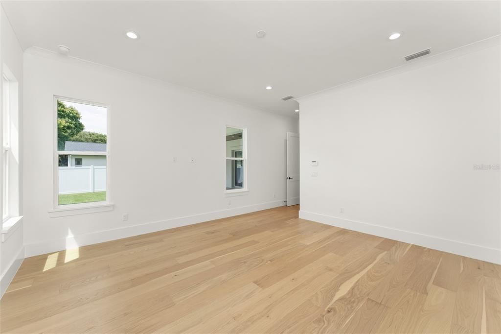 Empty room, Interior, Recessed Lighting, Wood Texture Flooring