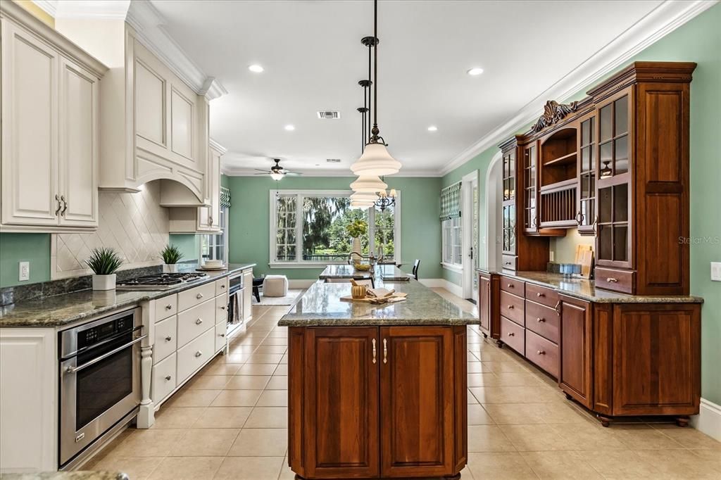 Dining room, Interior, Kitchen, Pendant Lights, Recessed Lighting, Stainless Steel Appliances
