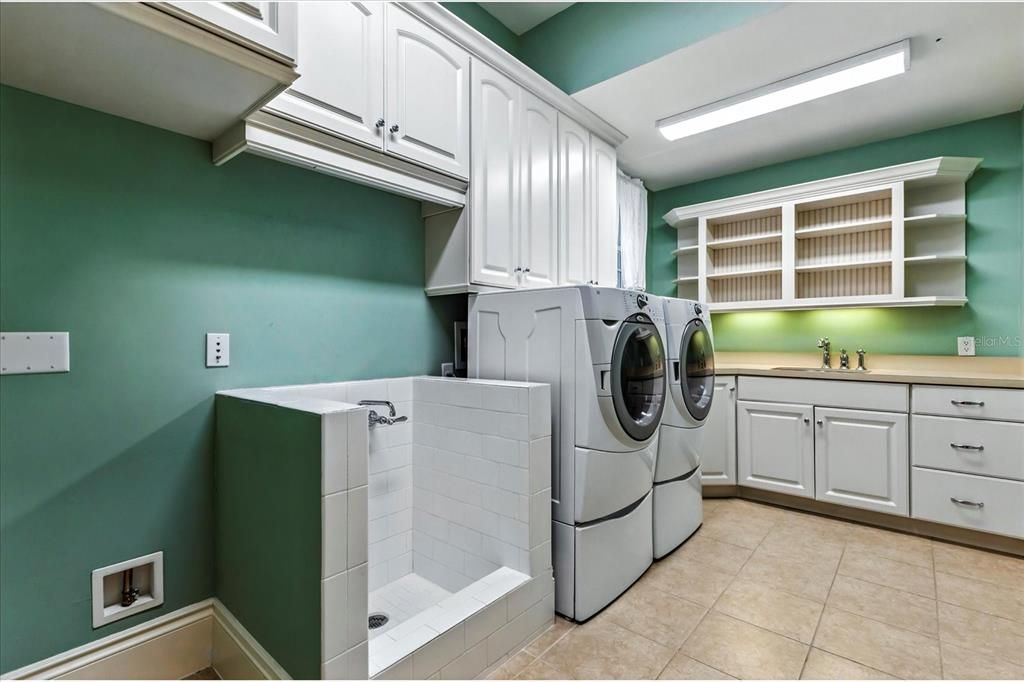 Interior, Washer