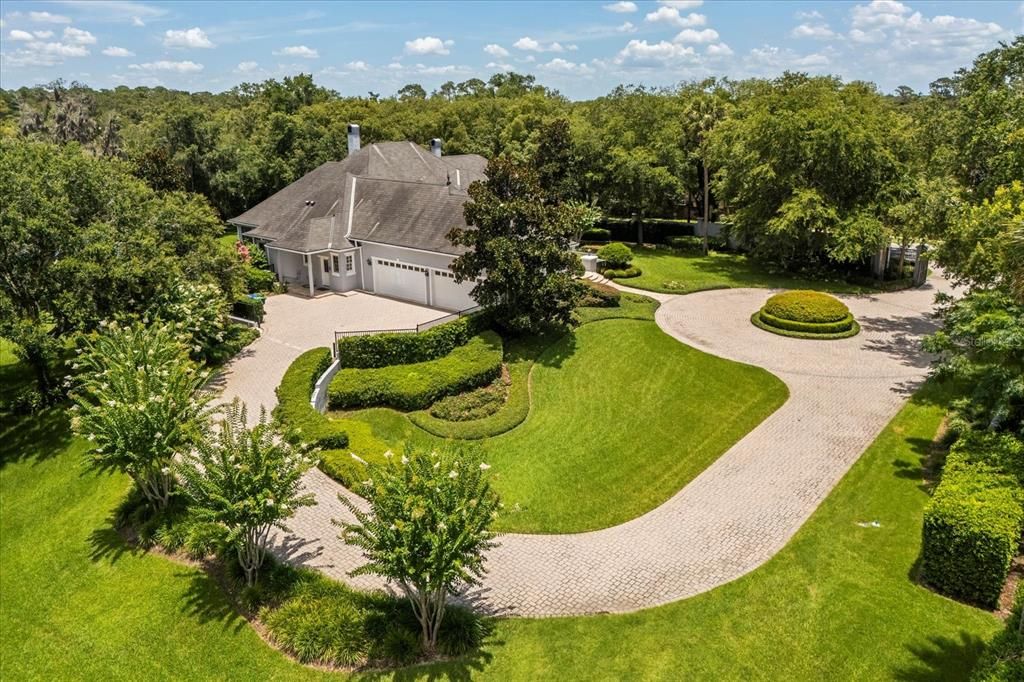 Exterior, Drone
