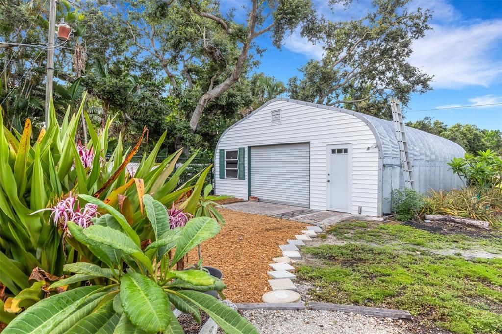 Detached Garage, Exterior