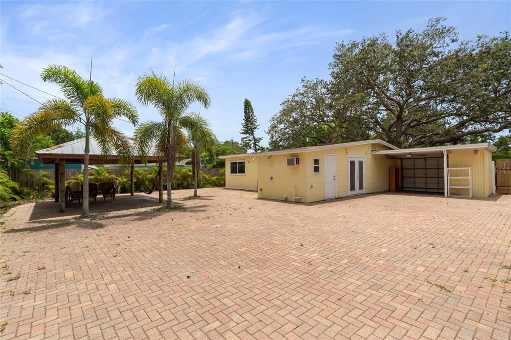 Backyard, Exterior
