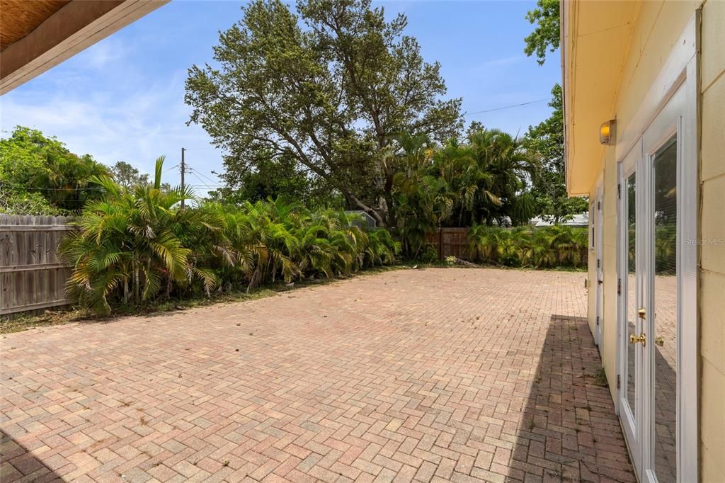 Backyard, Exterior