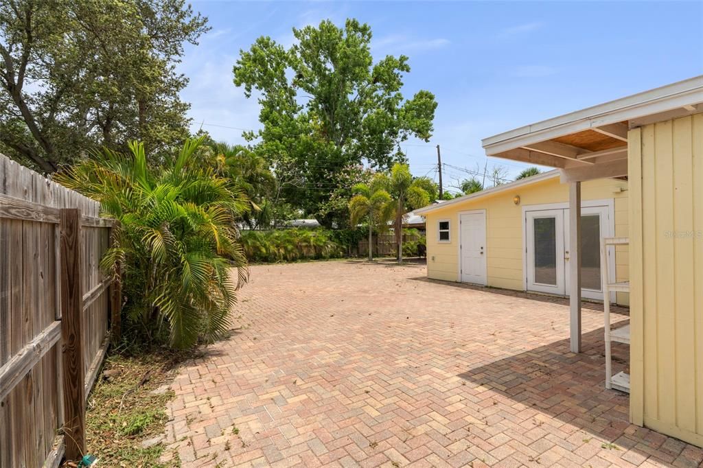 Backyard, Exterior
