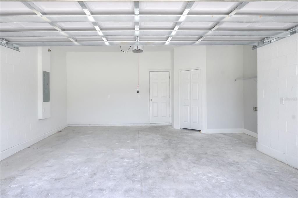 Garage, Interior