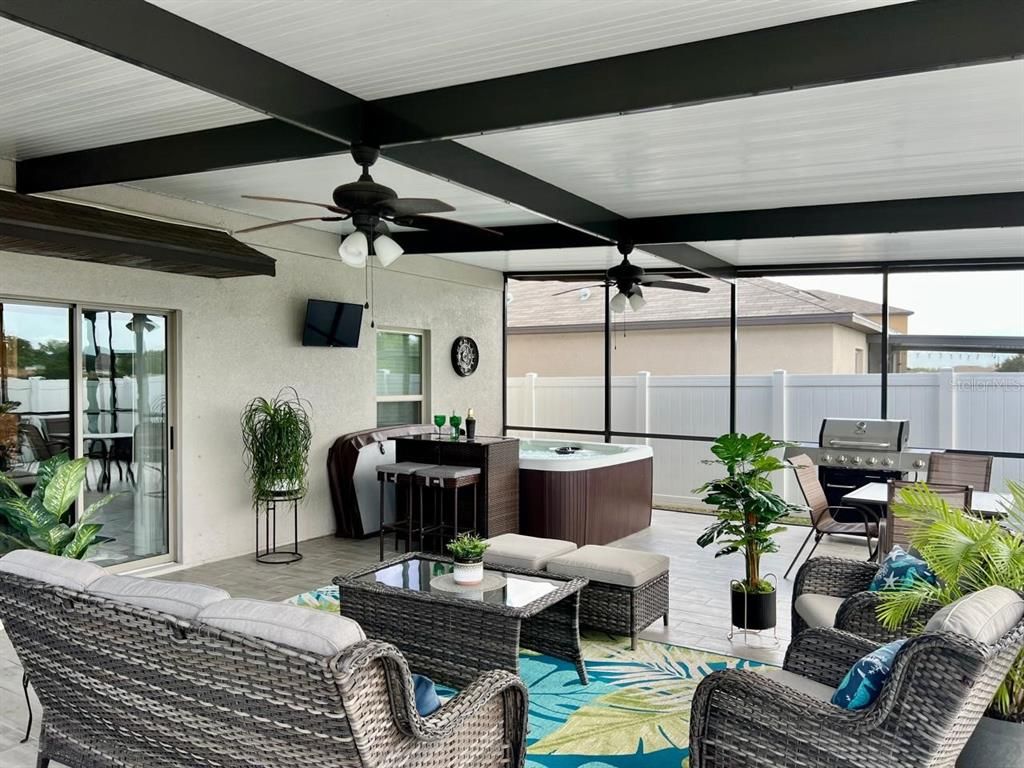 Exterior, Hot Tub