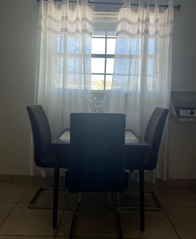 Dining room, Interior