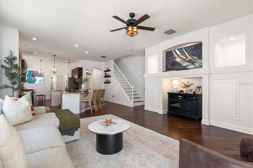Interior, Kitchen, Living room, Pendant Lights, Recessed Lighting, Wood Texture Flooring