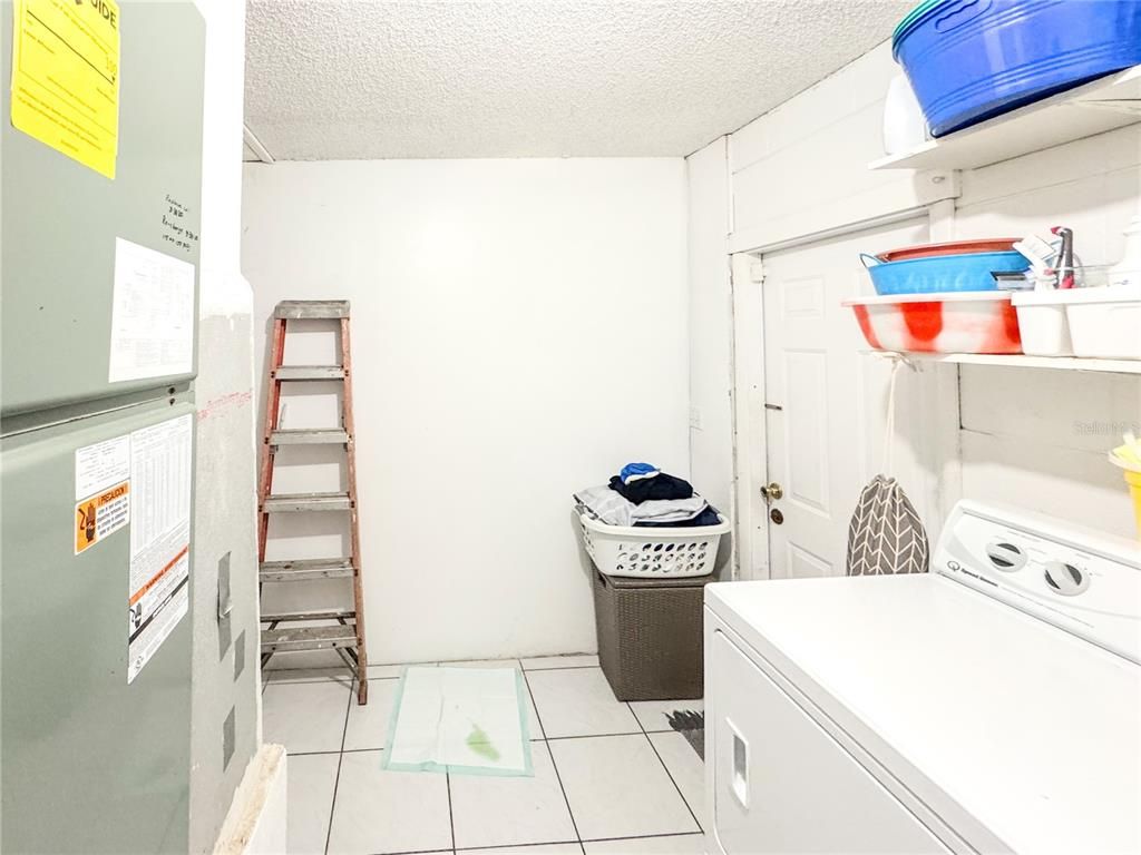 Interior, Washer