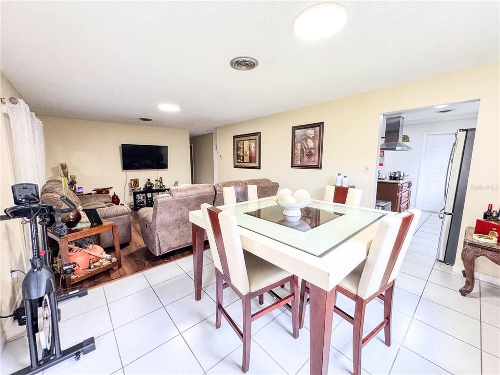 Dining room, Interior, Living room, Recessed Lighting