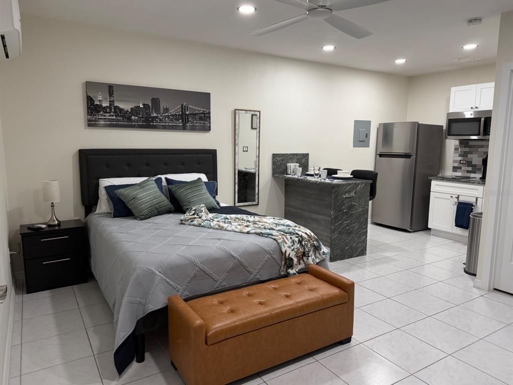Bedroom, Interior, Recessed Lighting