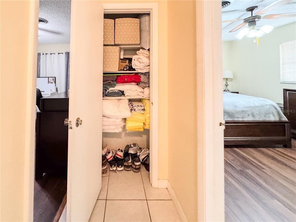 Bedroom, Interior, Walk-in Closets, Wood Texture Flooring