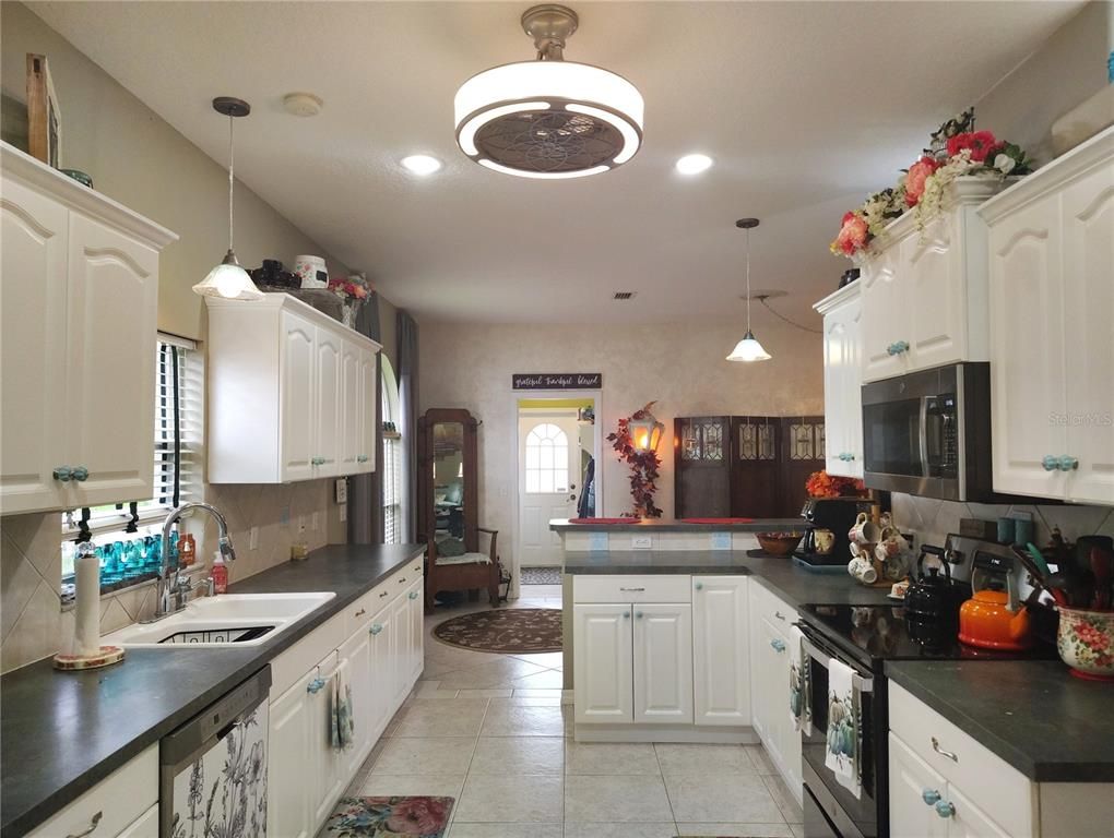 Interior, Kitchen, Pendant Lights, Recessed Lighting