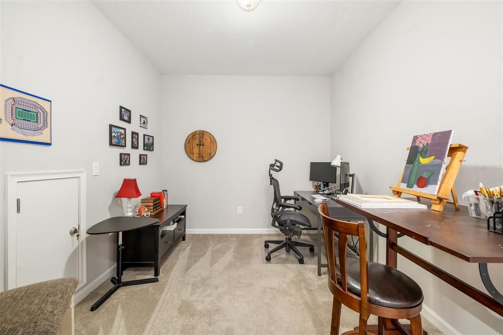 Home Office, Interior