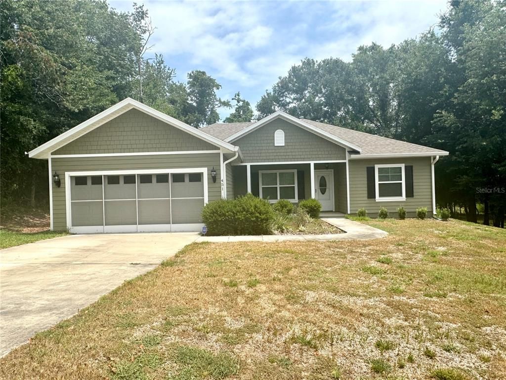 Attached, Exterior, Facade, Ranch