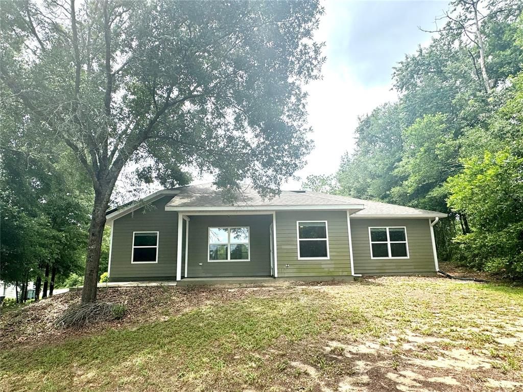 Backyard, Exterior