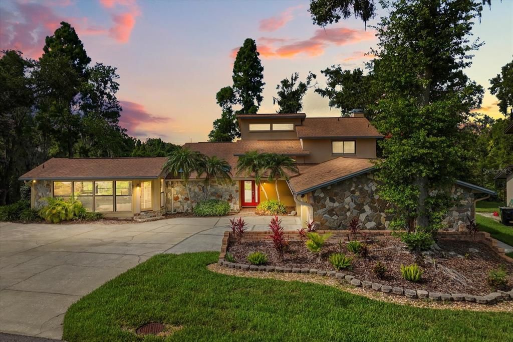 Backyard, Exterior, Facade, Modern