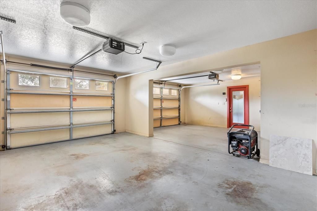 Garage, Interior