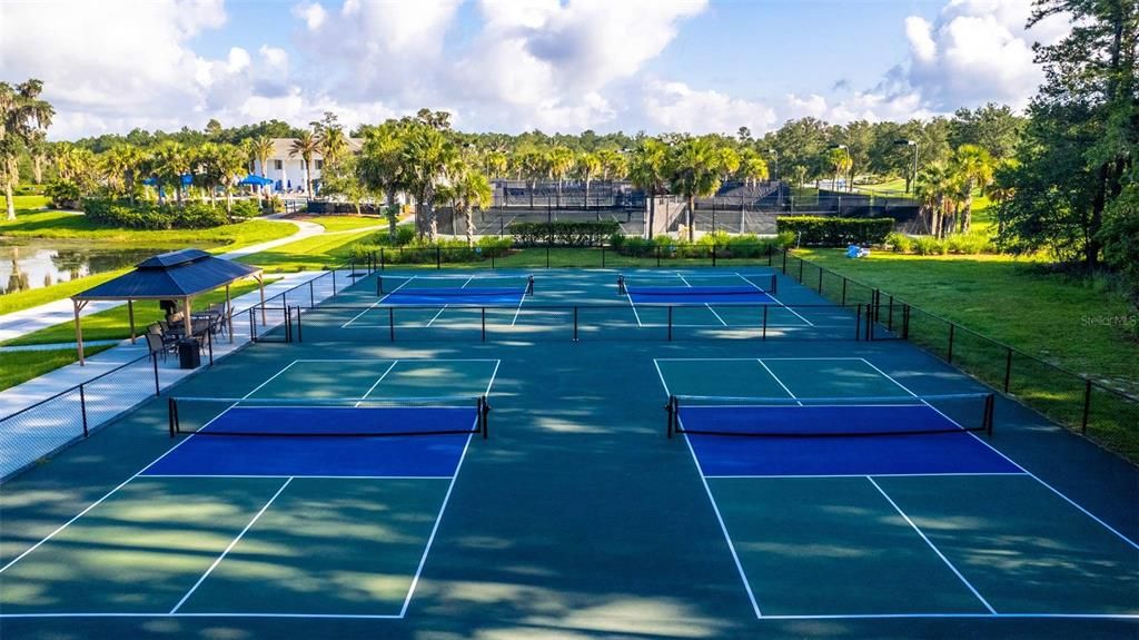 Exterior, Tennis Courts