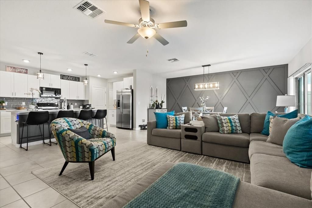 Dining room, Interior, Kitchen, Living room, Pendant Lights, Recessed Lighting, Stainless Steel Appliances