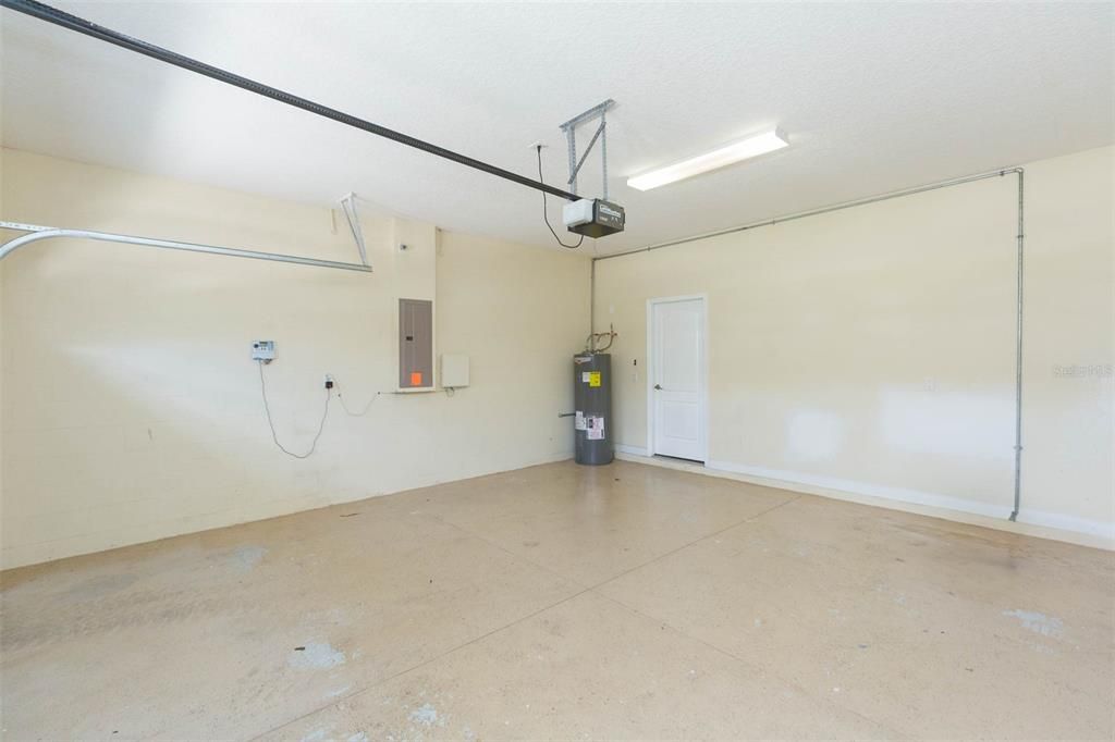 Garage, Interior