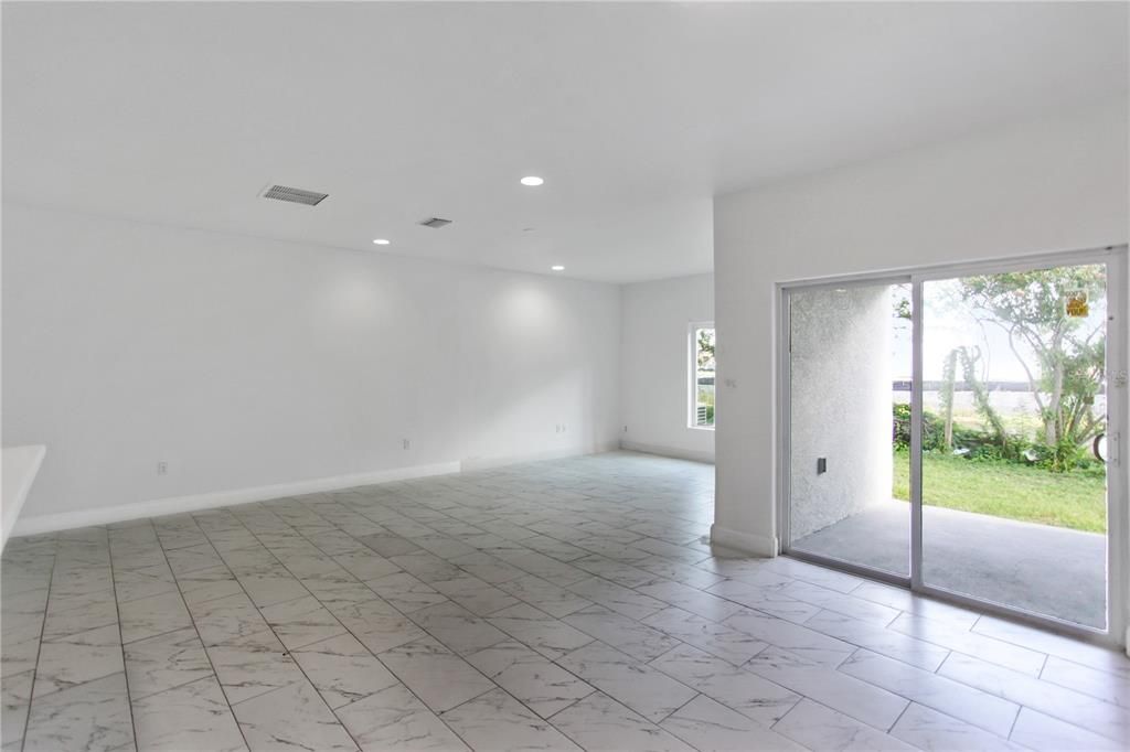 Empty room, Interior, Marble, Recessed Lighting