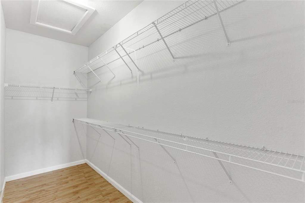 Interior, Walk-in Closets, Wood Texture Flooring