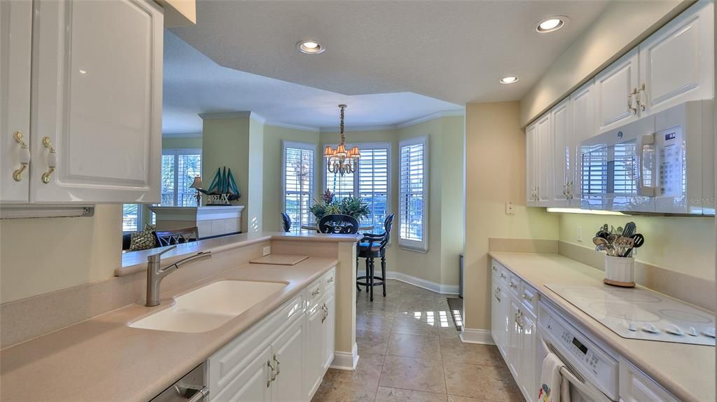 Chandelier, Dining room, Interior, Kitchen, Recessed Lighting, Tile Countertops