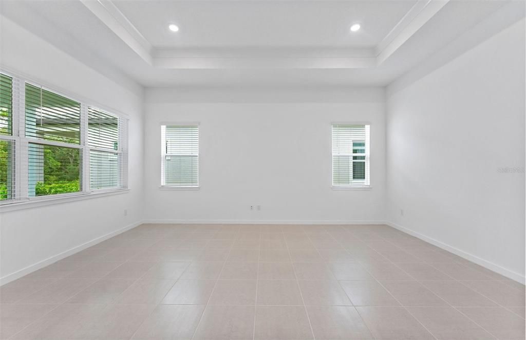 Empty room, Interior, Recessed Lighting