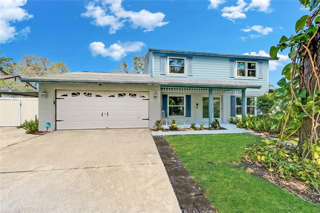 Attached, Exterior, Facade, Split Level