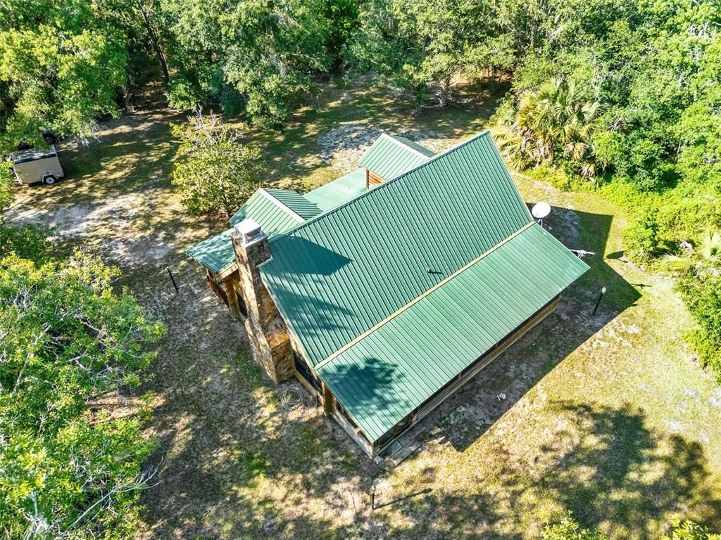 Exterior, Drone