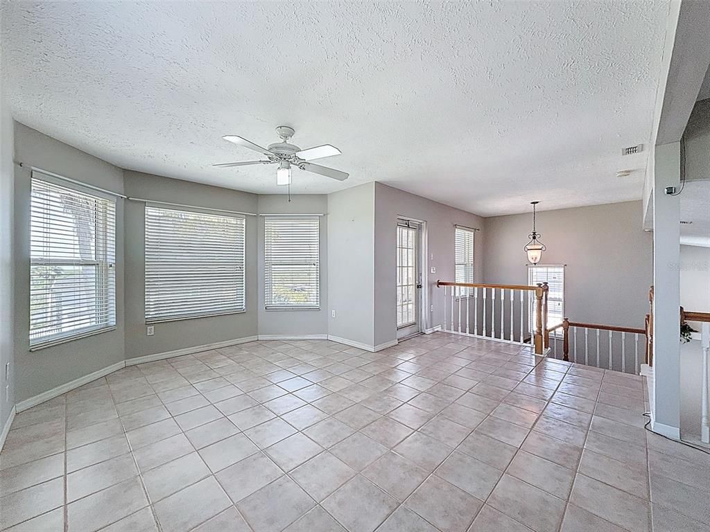 Empty room, Interior, Pendant Lights