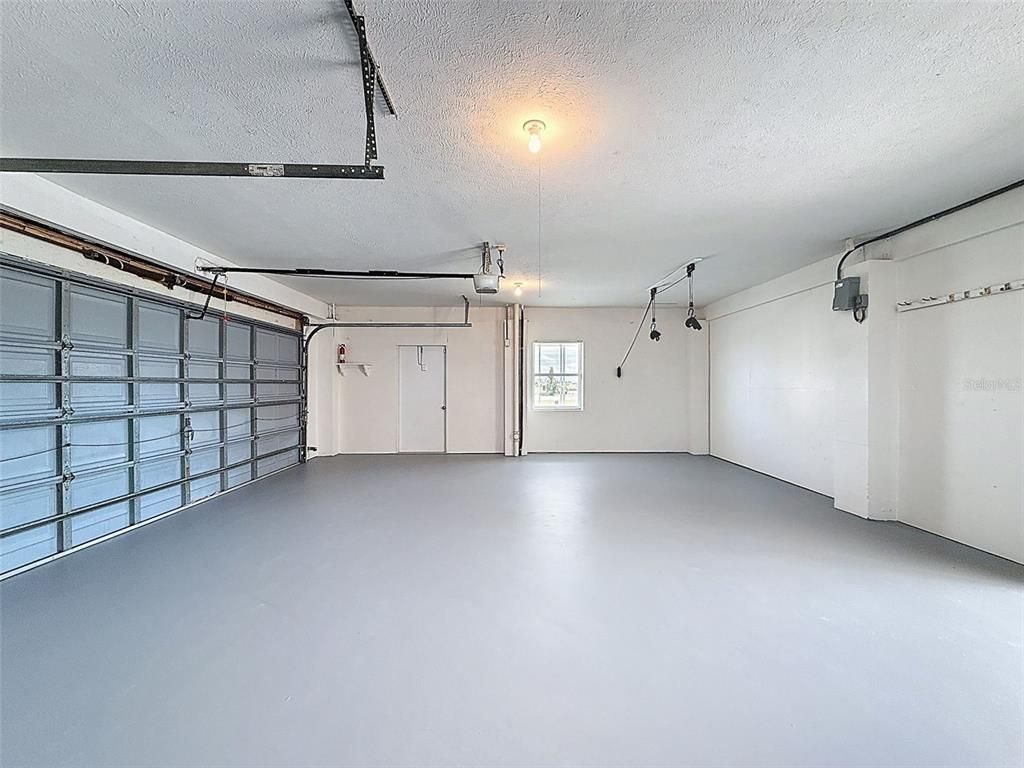 Garage, Interior