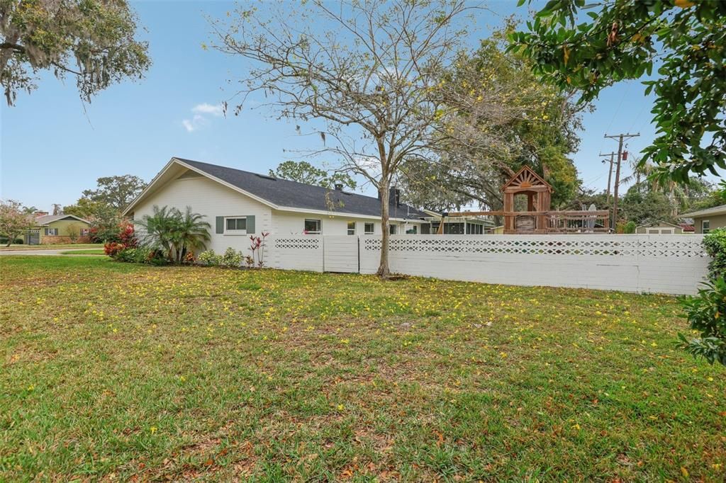 Backyard, Exterior