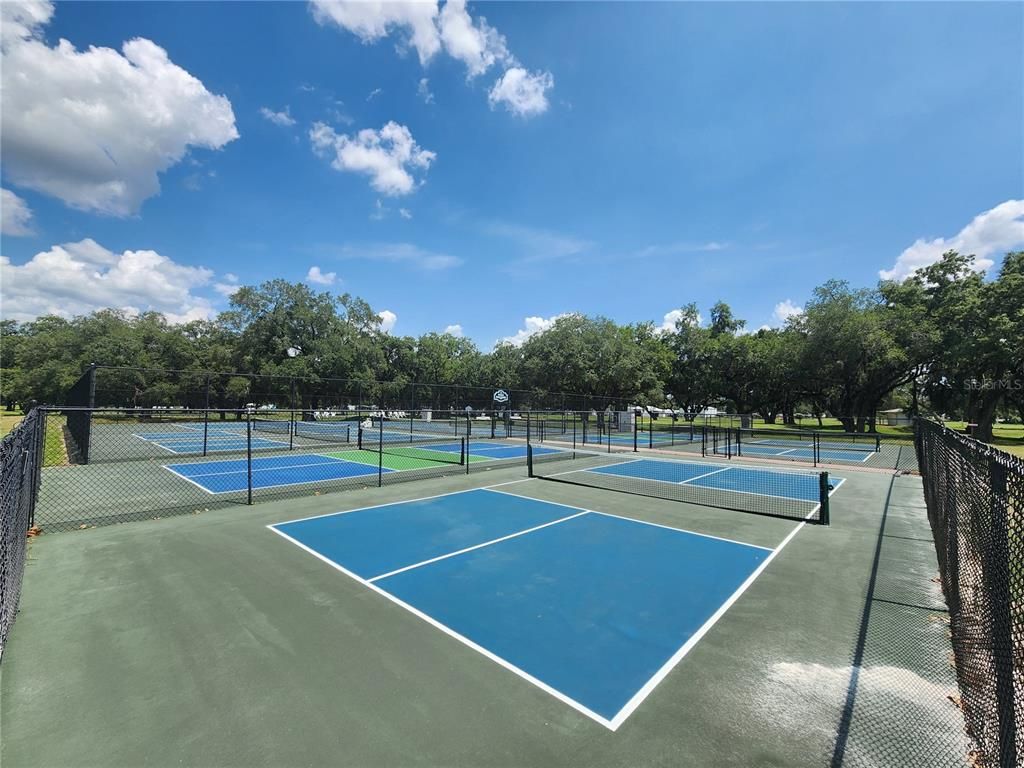 Exterior, Tennis Courts