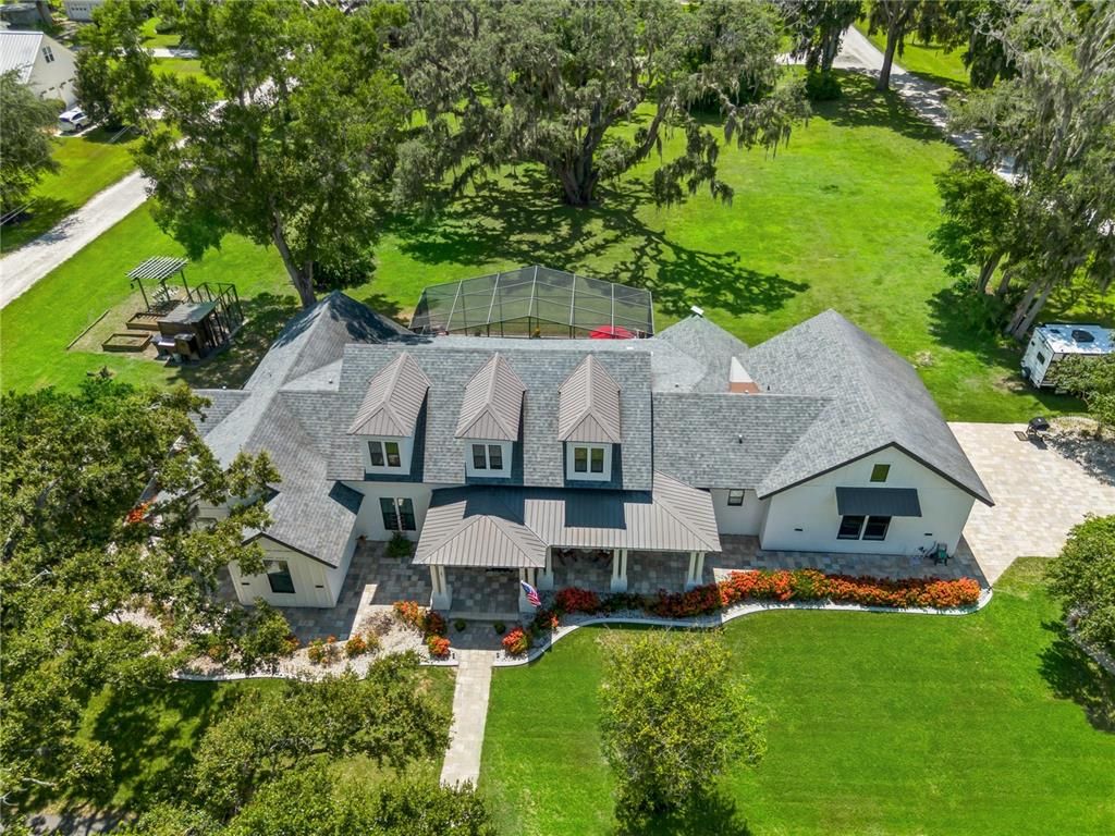 Exterior, Drone