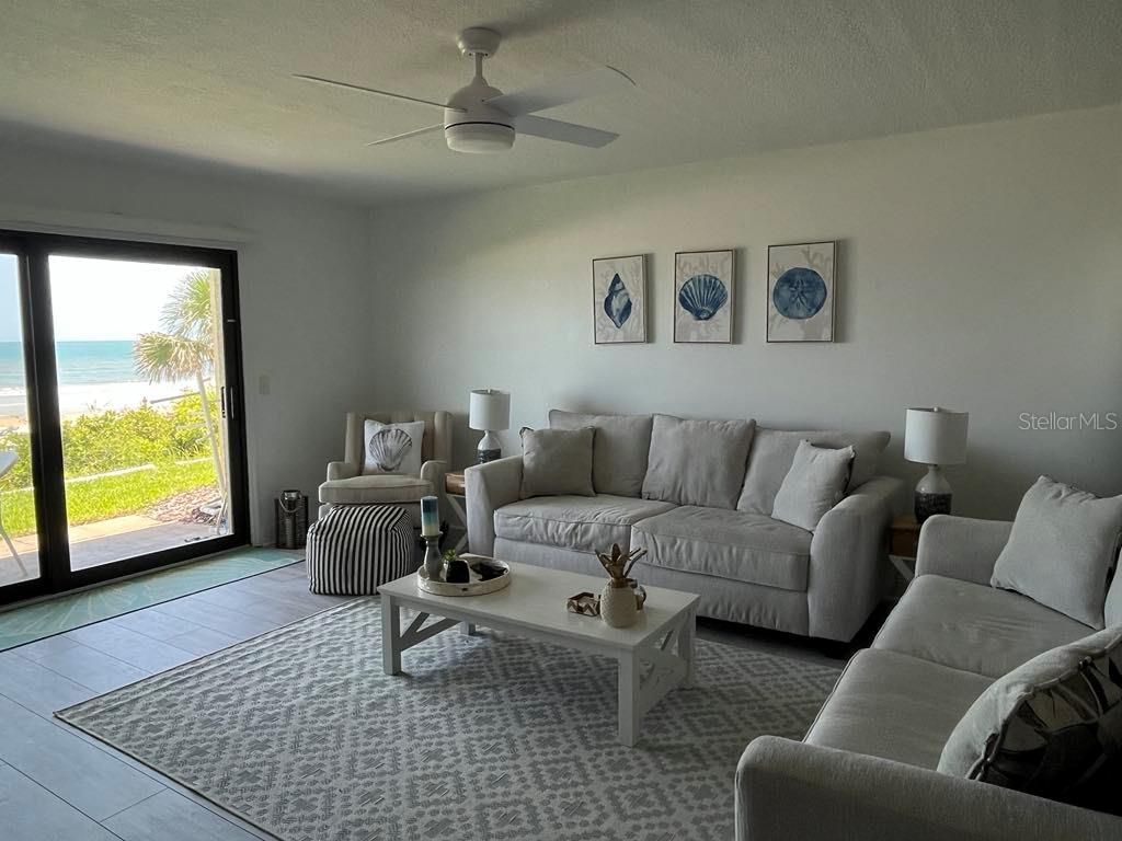 Interior, Living room, Water