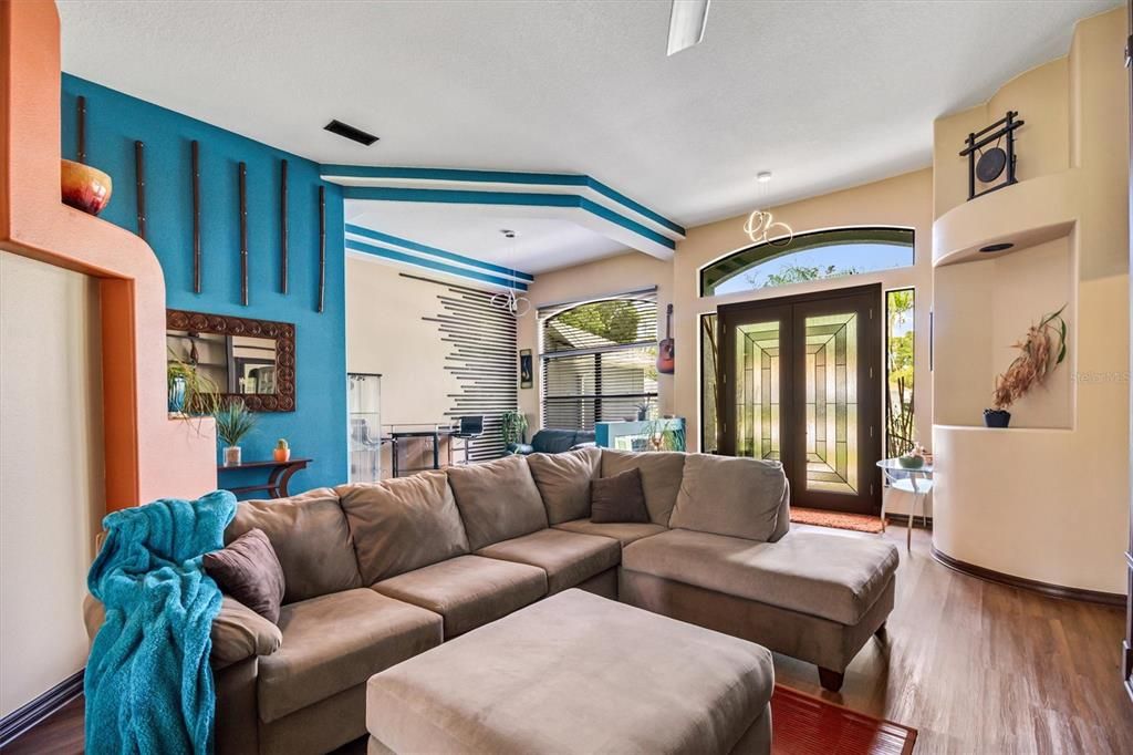 Interior, Living room, Recessed Lighting, Wood Texture Flooring