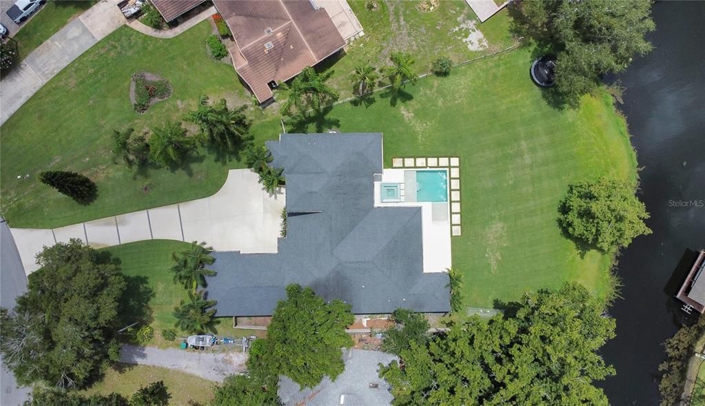 Exterior, Drone