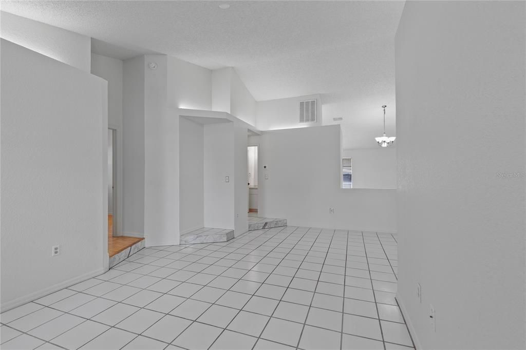 Empty room, Interior, Pendant Lights