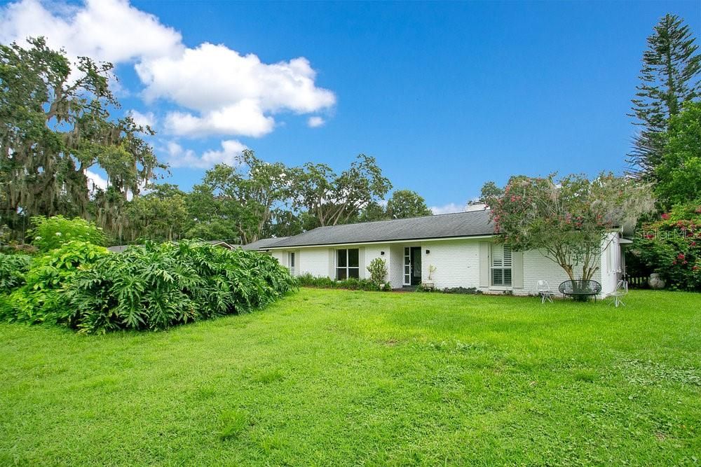Backyard, Exterior
