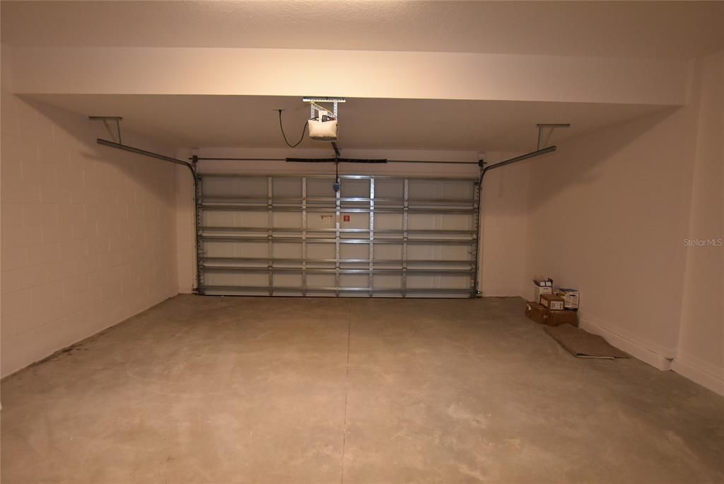 Garage, Interior