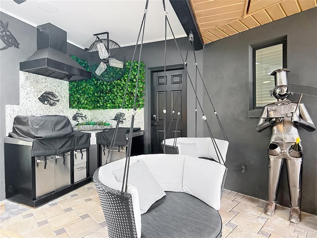 Exterior, Outdoor Kitchen