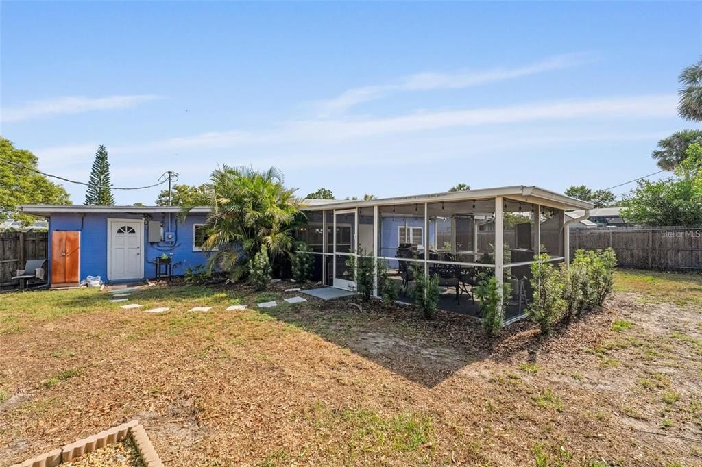 Backyard, Exterior